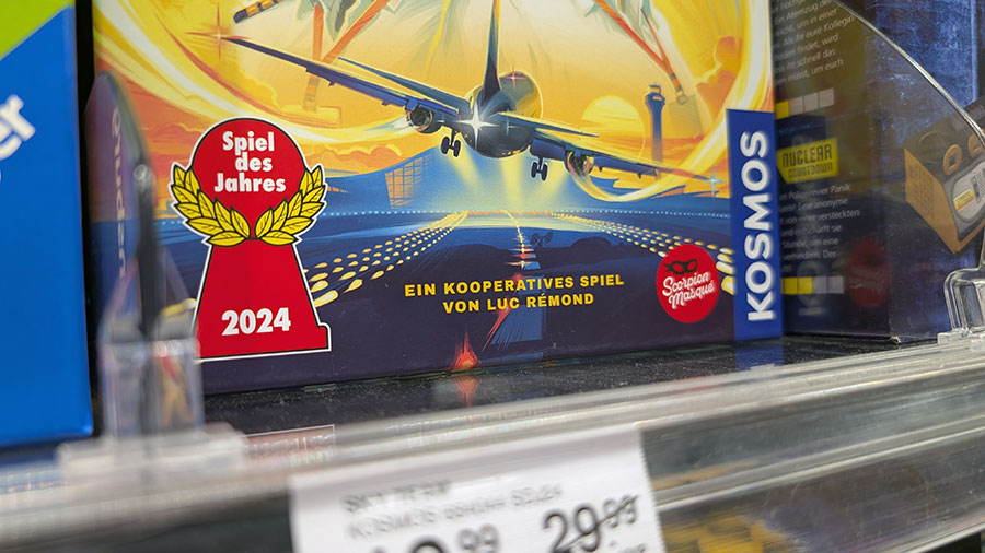 Wollen ausgezeichnete Verlage den "Spiel des Jahres"-Pöppel auf die Schachtel drucken, müssen sie dafür Lizenzgebühren bezahlen.